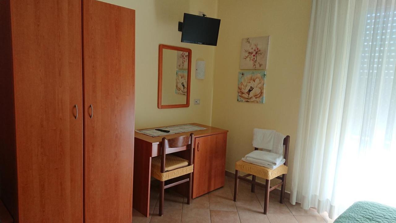Albergo Casa Lupi Guidonia Montecelio Exterior photo